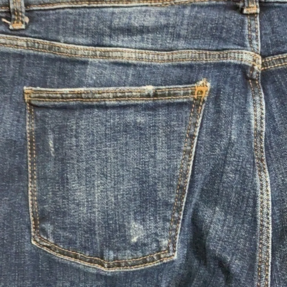 Zara distressed jeans!!